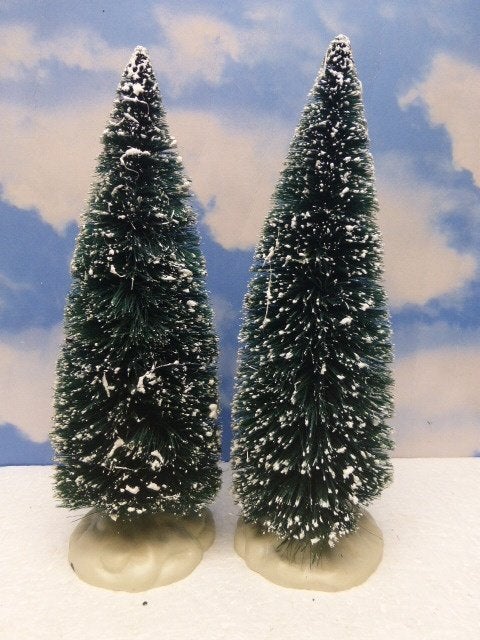 2 grote lemax bomen Evergreen Tree kerstdorp scenery kerst, Ophalen of Verzenden, Gebruikt