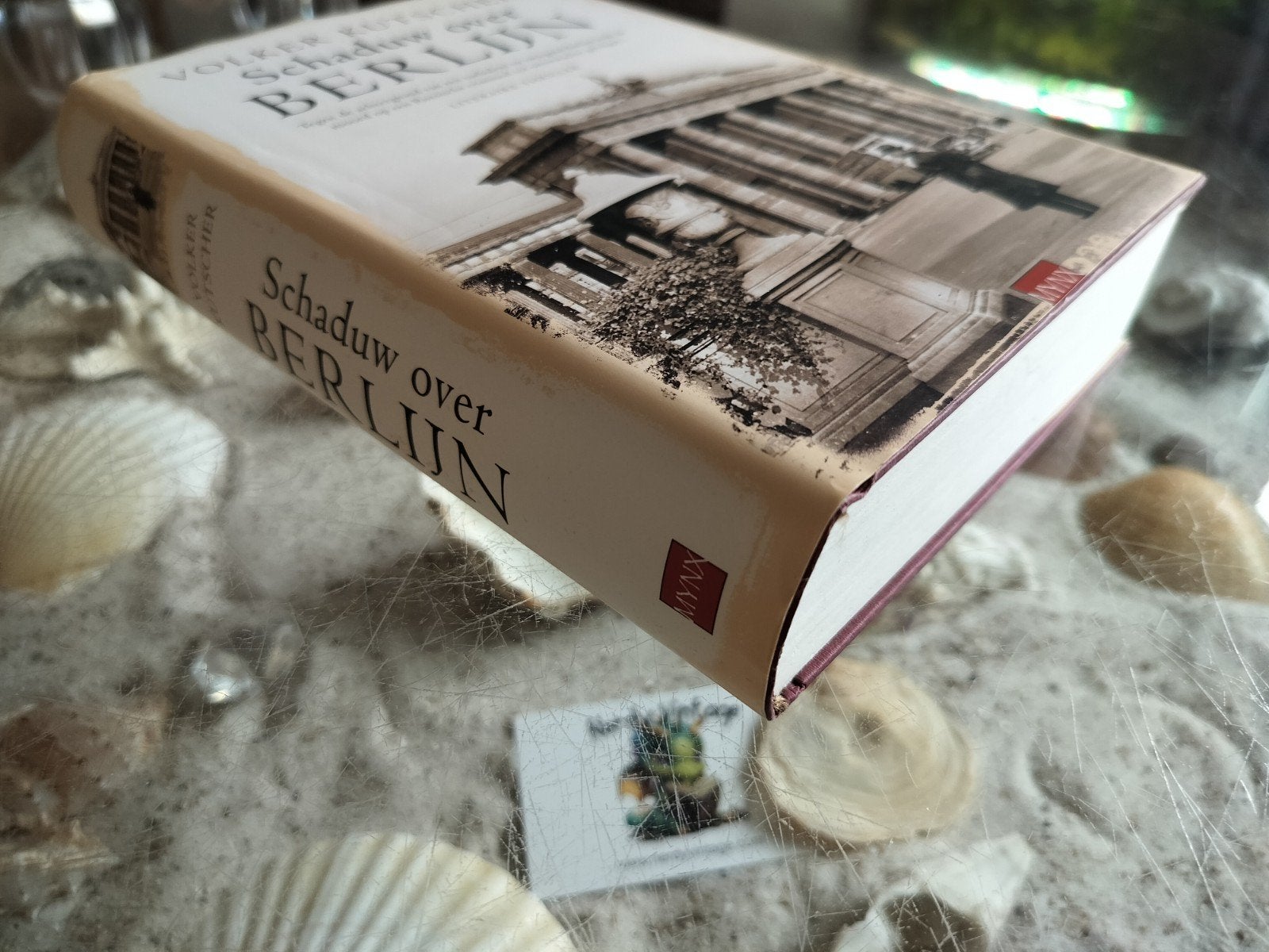 Volker Kutscher - Schaduw over Berlijn - Hardcover, Gelezen, Ophalen of Verzenden, Volker Kutscher