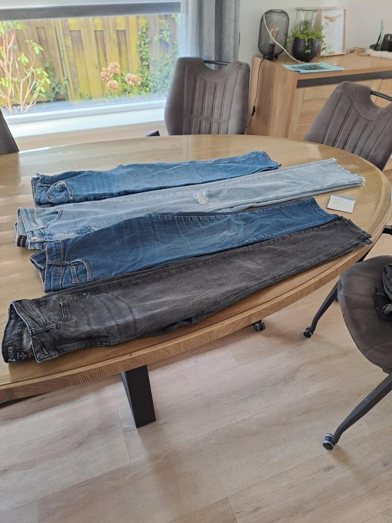 4 damesspijkerbroeken maat 36, Kleding | Dames, Ophalen of Verzenden