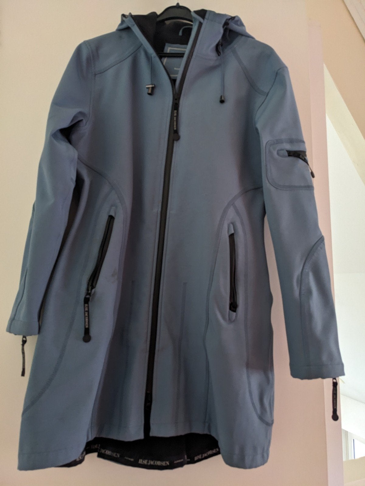 Ilse Jacobson raincoat grijsblauw maat 40, Kleding | Dames, Jassen | Zomer, Ophalen, Zo goed als nieuw, Maat 38/40 (M), Groen