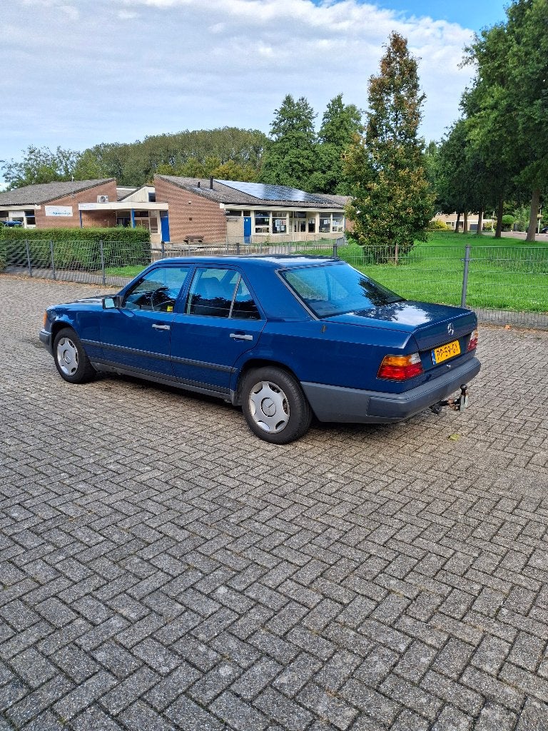 w124 in goede staat 1986 belastingvrij, foto 2