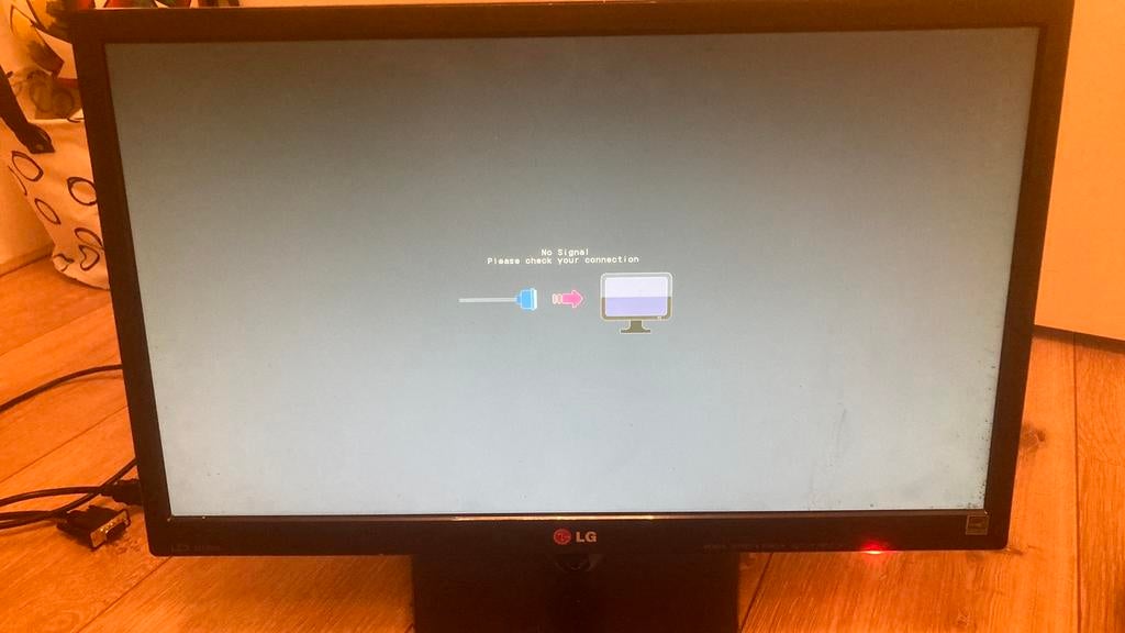 LG 22 inch Full HD Monitor – Inclusief HDMI adapter!, Computers en Software, Monitoren, Ophalen, HDMI, IPS, Full HD