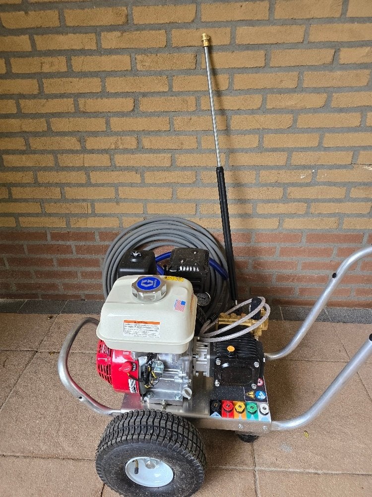 Te huur professionele hogedrukreiniger, Ophalen, Nieuw, Benzine, Met regelbare waterdruk