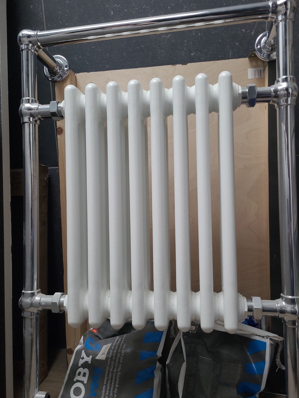 Design handdoekradiator met klassieke kraan, Doe-het-zelf en Verbouw, Verwarming en Radiatoren, Nieuw, Radiator, Minder dan 200 watt