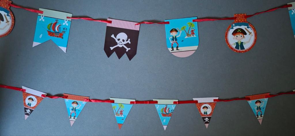 Piraten Feestversiering Slingers - Zo goed als nieuw, Ophalen of Verzenden, Zo goed als nieuw, Versiering, Overige
