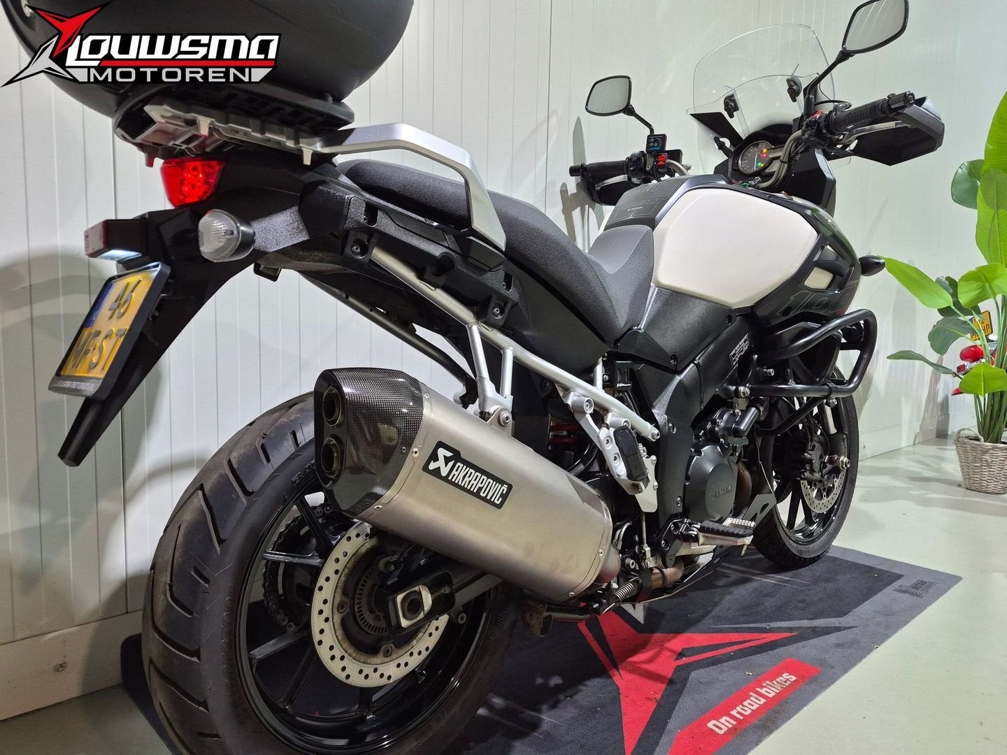 SUZUKI V-STROM 1000 ABS (bj 2015) 42500Km, 2 cilinders, Motorrijbewijs A, Bedrijf, Eigen Haard 63Onbekend