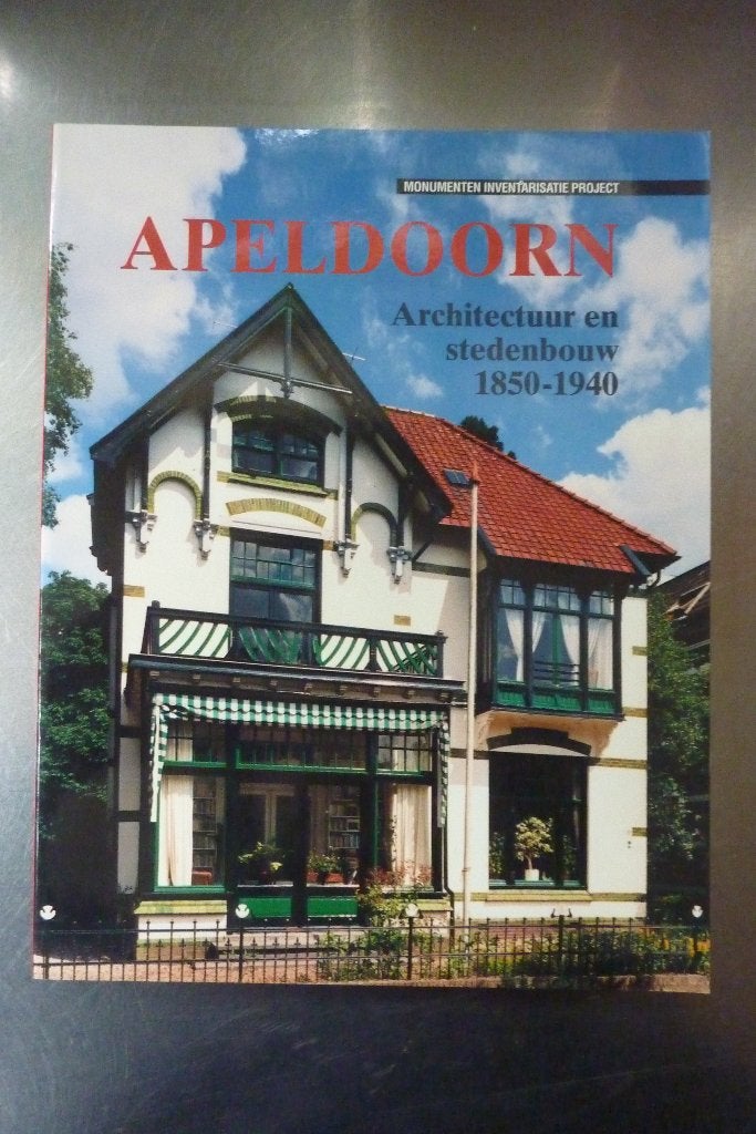 Apeldoorn architectuur en stedenbouw 1850-1940, Ophalen of Verzenden, Zo goed als nieuw