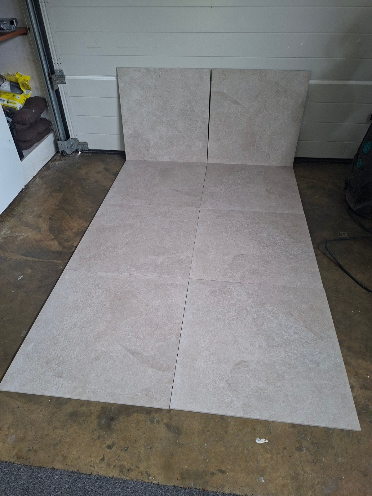 Tegels..made Italië, 60 cm of meer, Ophalen of Verzenden, Minder dan 5 m², Vloertegels