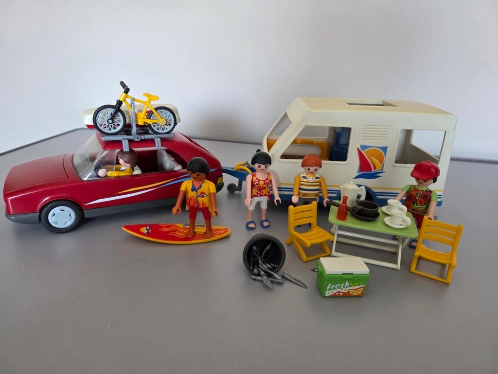Playmobil auto met caravan, Ophalen