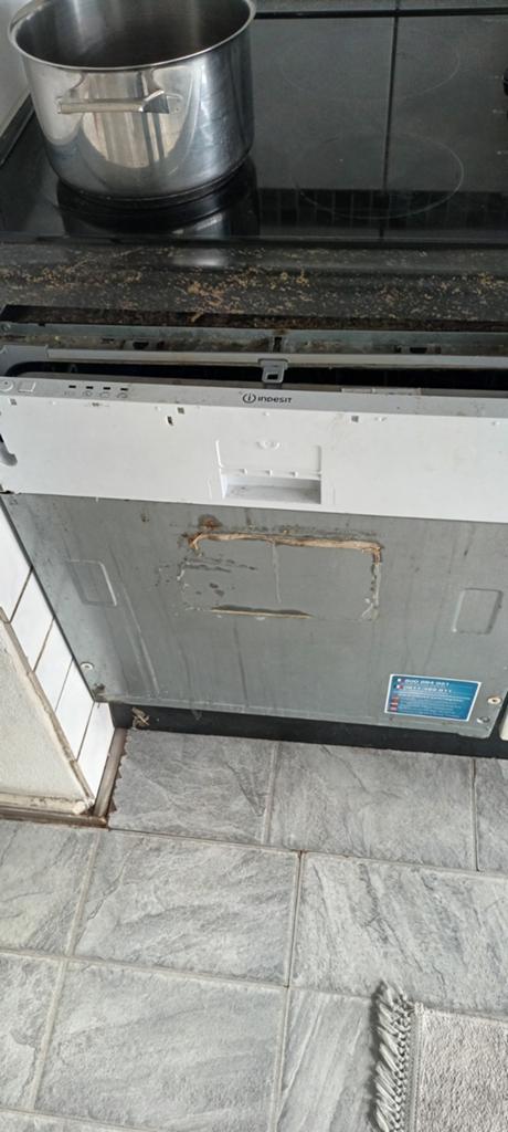 Indesit inbouw vaatwasser, Witgoed en Apparatuur, Vaatwasmachines, Gebruikt, 60 cm of meer, Ophalen of Verzenden, 85 tot 90 cm