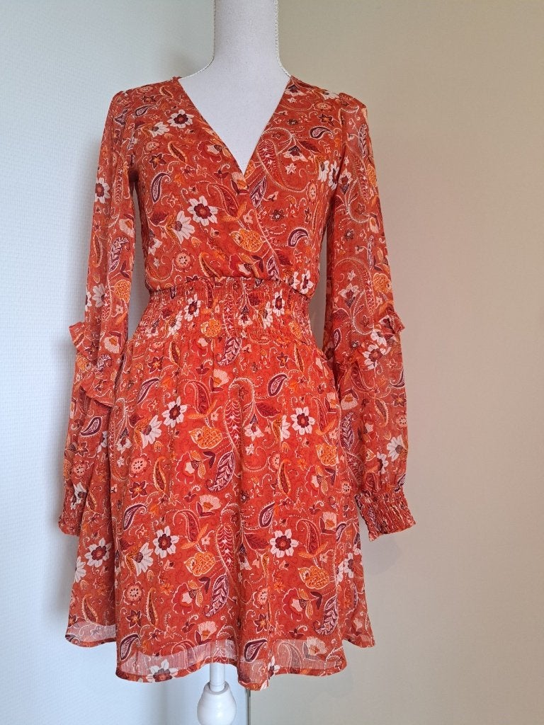 Oranje jurk Stradivarius, Maat 38/40 (M), Nieuw, Oranje, Ophalen of Verzenden