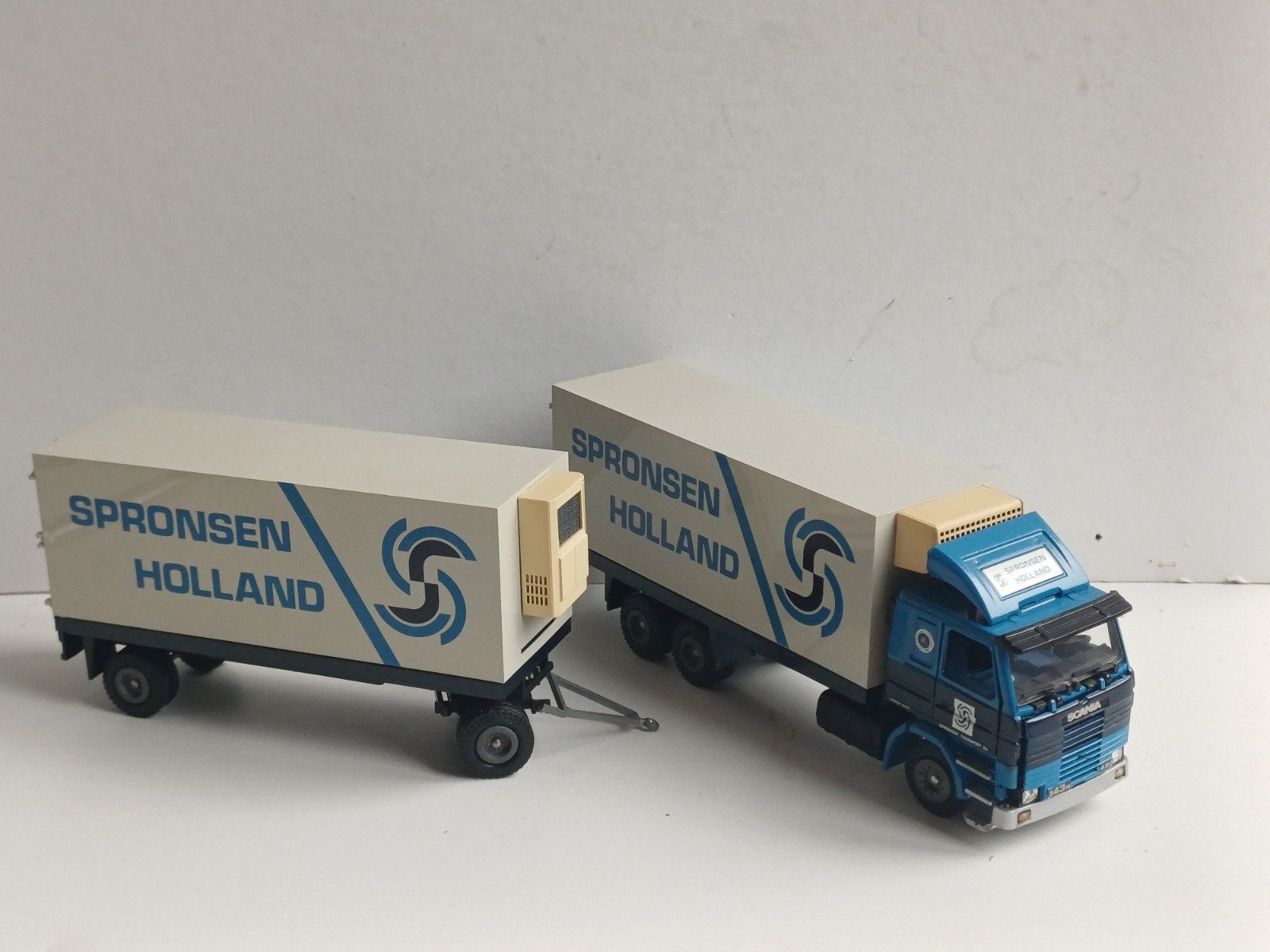 Scania 143 Tekno Spronsen transport Holland sweden 1:50, Hobby en Vrije tijd, Modelauto's | 1:50, Ophalen of Verzenden, Bus of Vrachtwagen