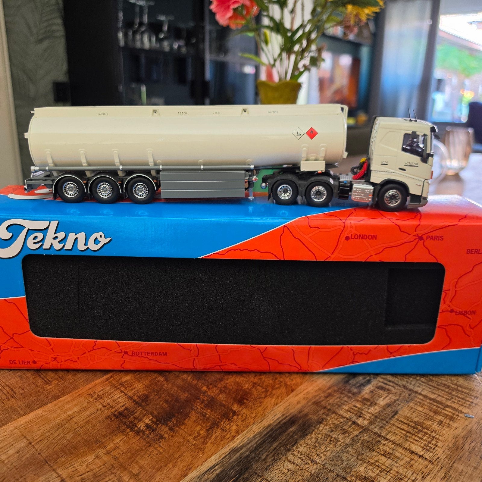 TE KOOP MOOIE TEKNO TANKWAGEN SCHENK, Ophalen of Verzenden, Zo goed als nieuw, Bus of Vrachtwagen, Tekno