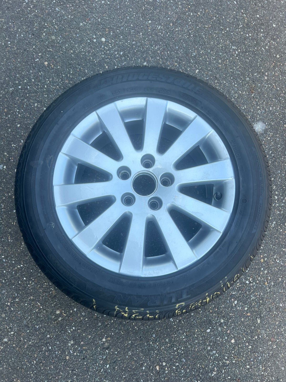 Reserverwiel thuiskomer vw passat brigestone, Auto diversen, Ophalen