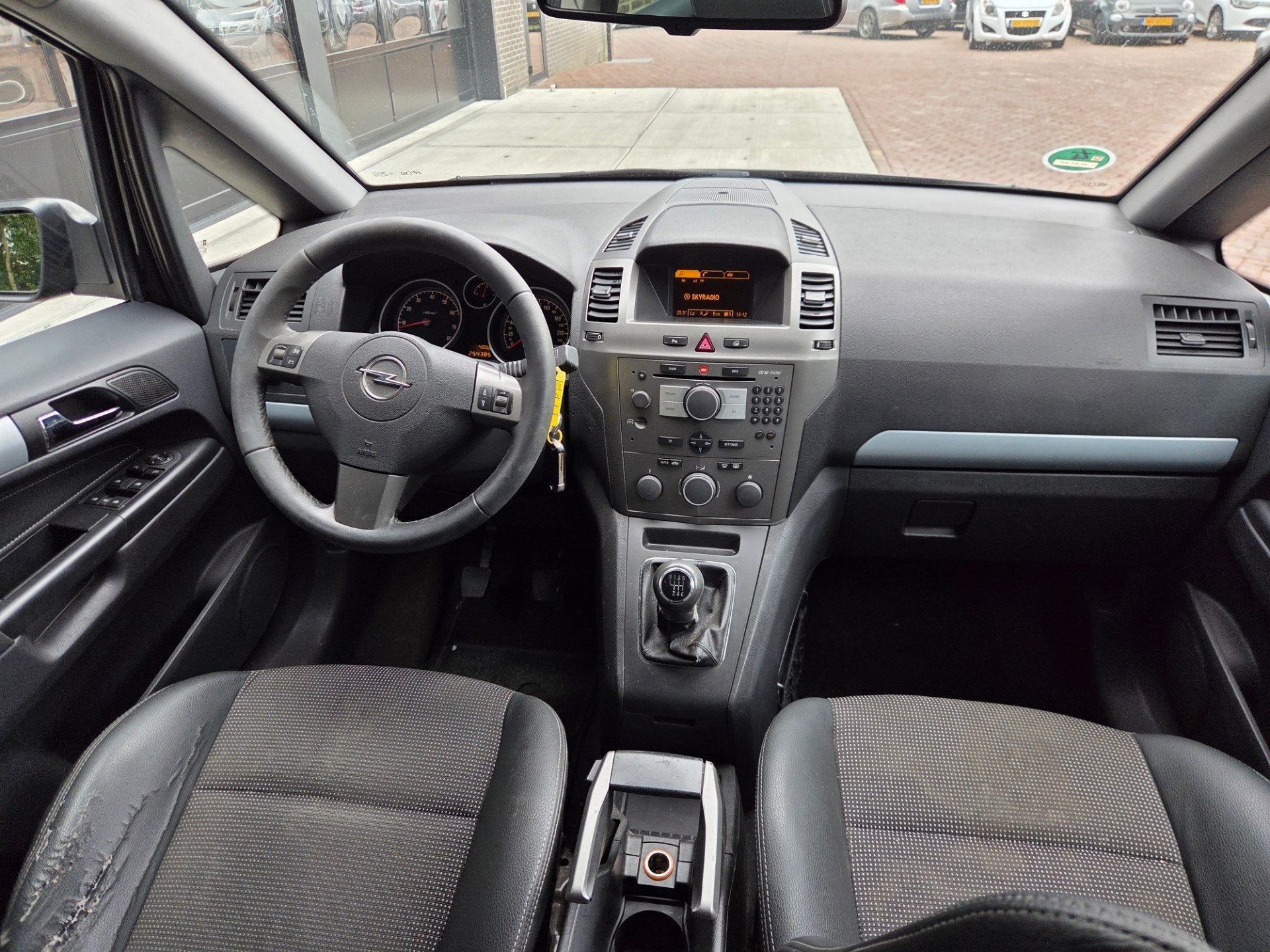 Opel Zafira 2.2 Cosmo | FUEL PUMP BROKEN, Auto's, Opel, Voorwielaandrijving, Gebruikt, 150 pk, 7 stoelen
