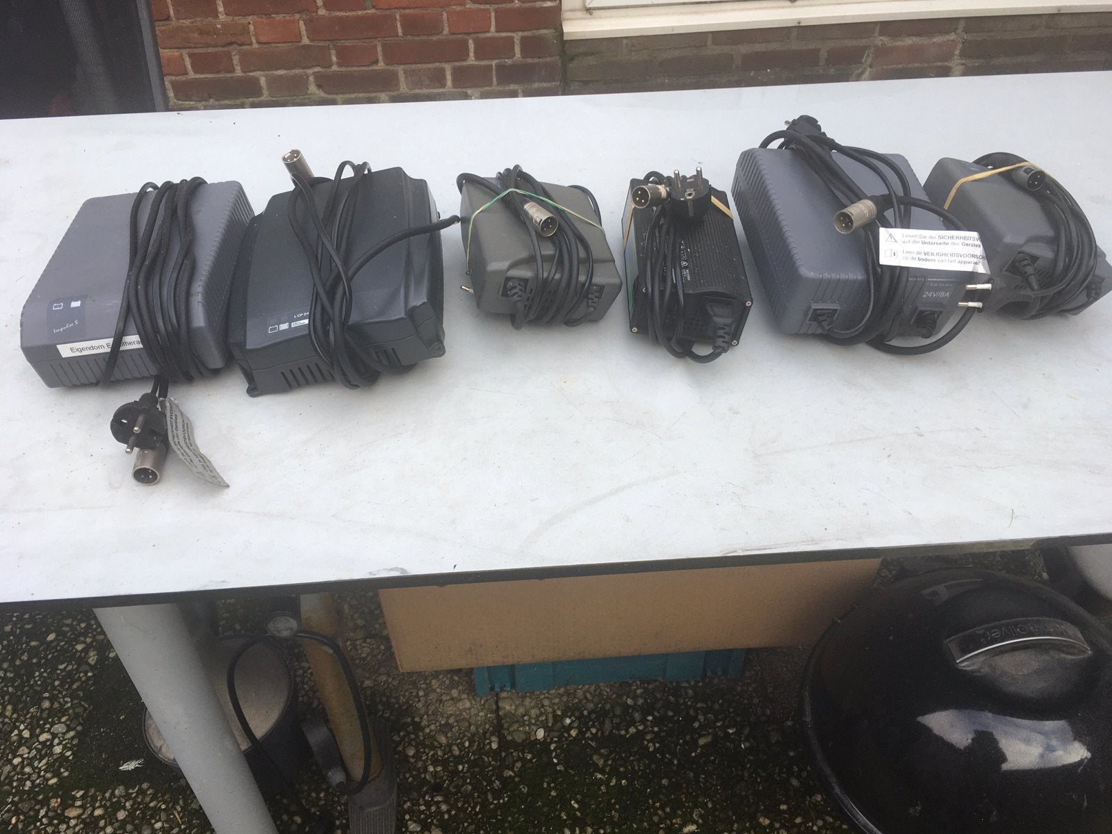 VERSCHILLENDE OPLADERS, Ophalen