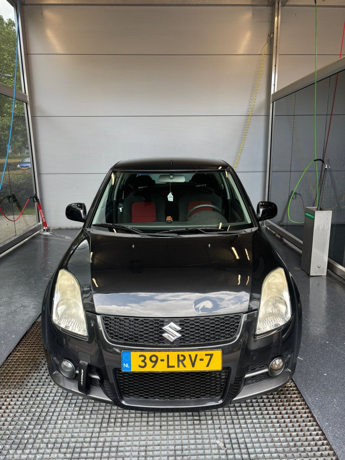 Suzuki Swift 1.6 3D Sport 2007 Zwart, Motoren, Ophalen, Gebruikt