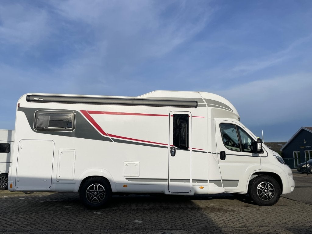 LMC Tourer Lift H 660 G incl. 1 jaar gratis Stalling, Automaat, Hagelvast dak, Airbags, Fiat