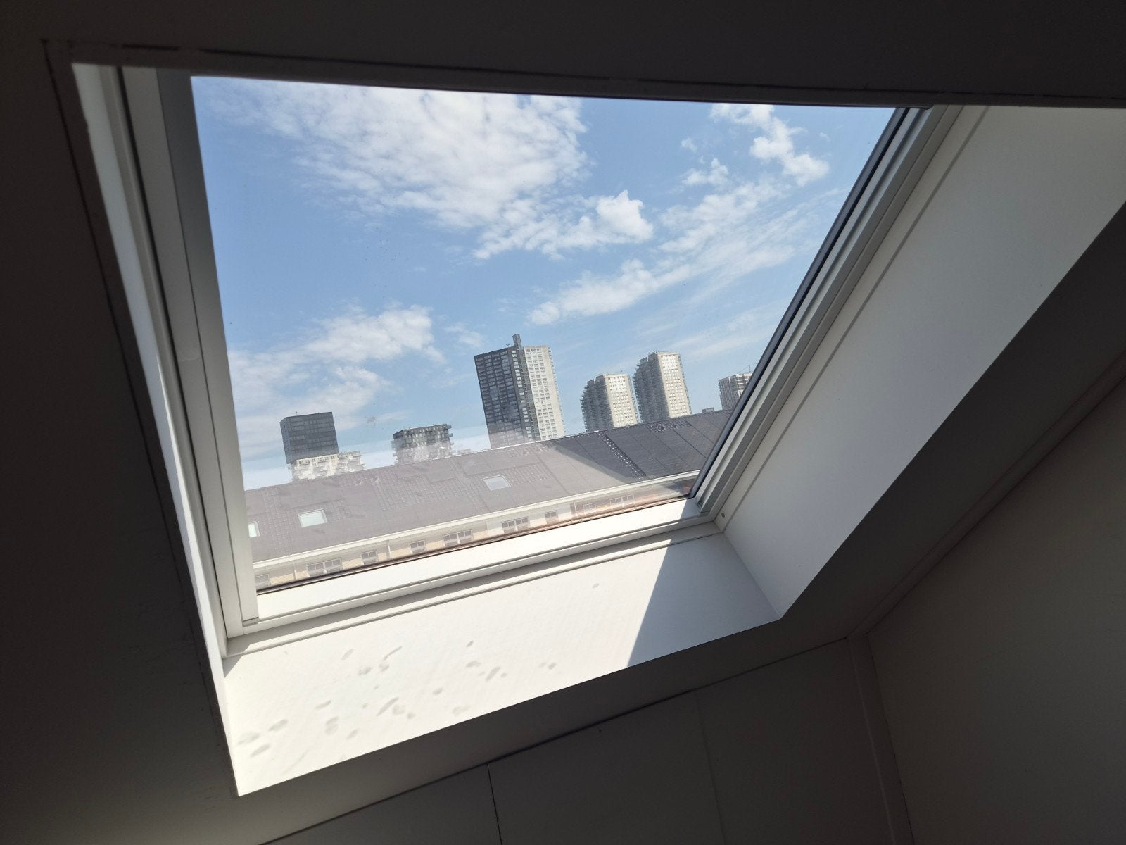 2 originele Velux dakramen GGL UK08 2070P - z.g.a.n., Ophalen, Zo goed als nieuw
