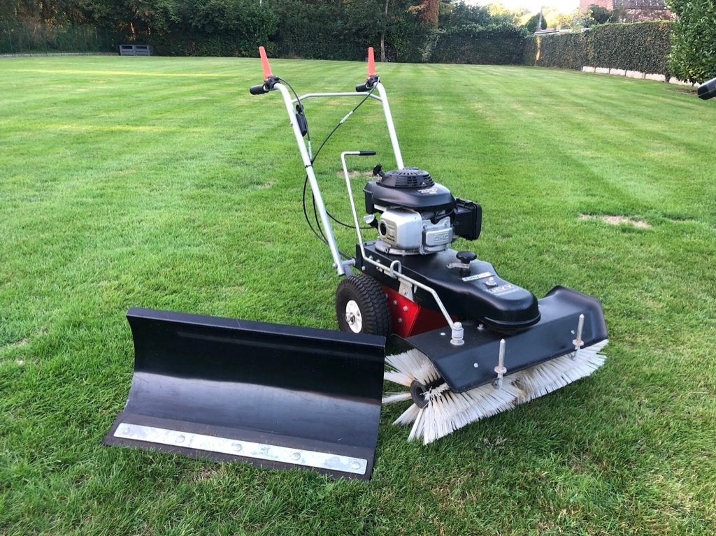 Professionele veegmachine Limpar, Tuin en Terras, Ophalen, Zo goed als nieuw, Limpar