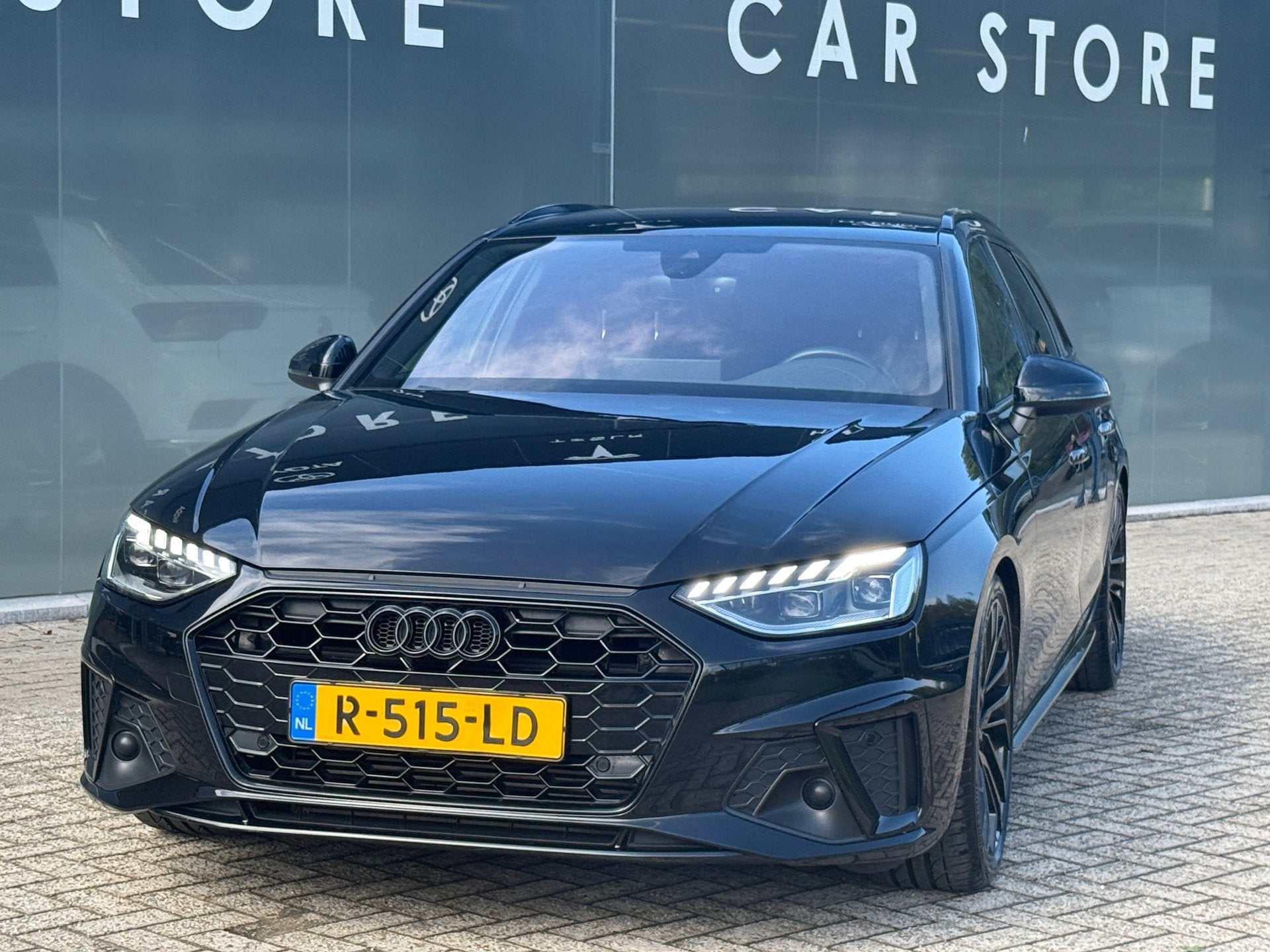 Foto 2 van Audi A4 Avant 35 TFSI S-Line Sportstoelen|Matrix|Carplay|B&O