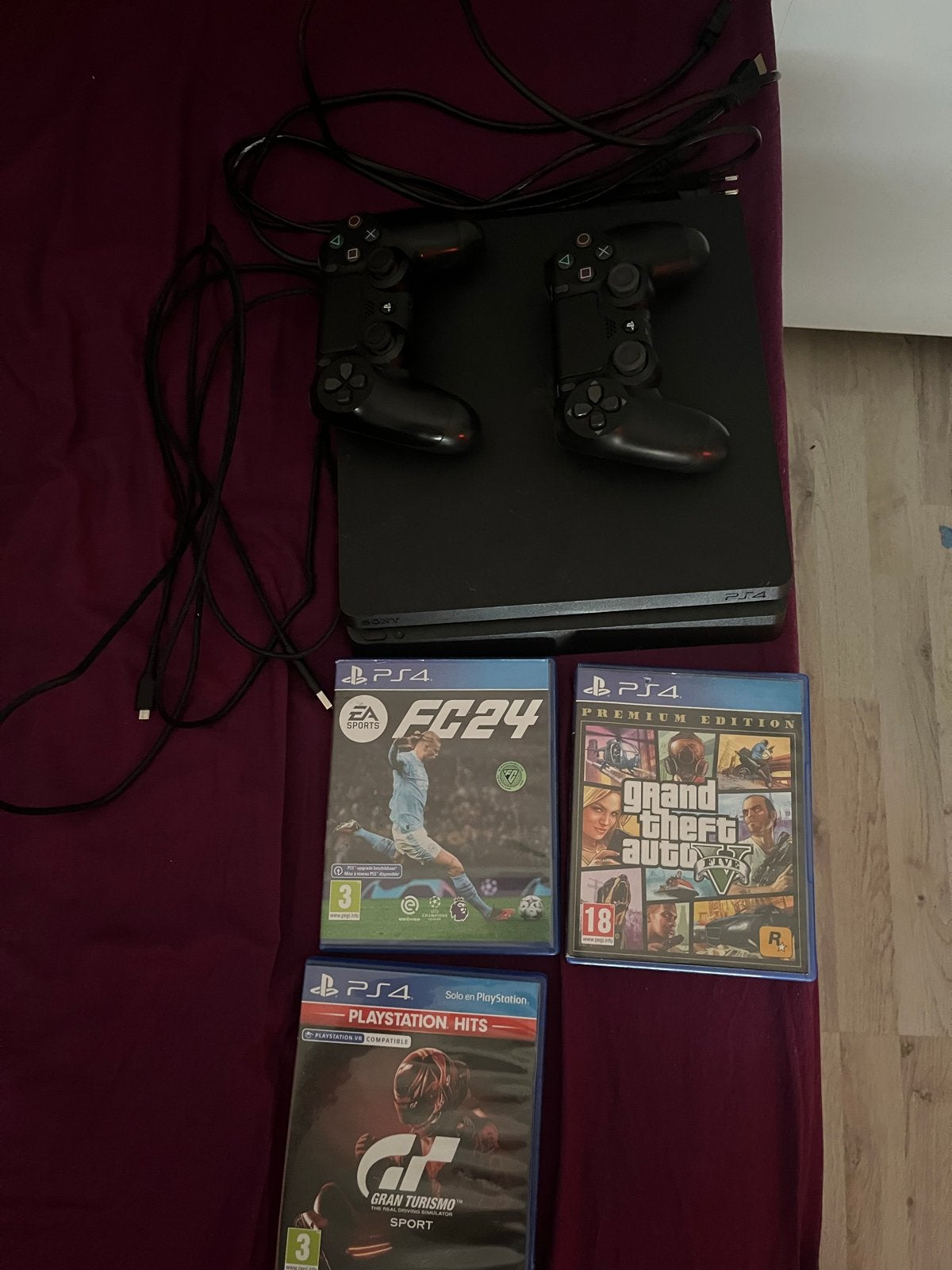 Playstation 4 met GTA 5, FC24 en Gran Turismo, Spelcomputers en Games, Games | Sony PlayStation 4, Gebruikt, Vanaf 18 jaar, 2 spelers
