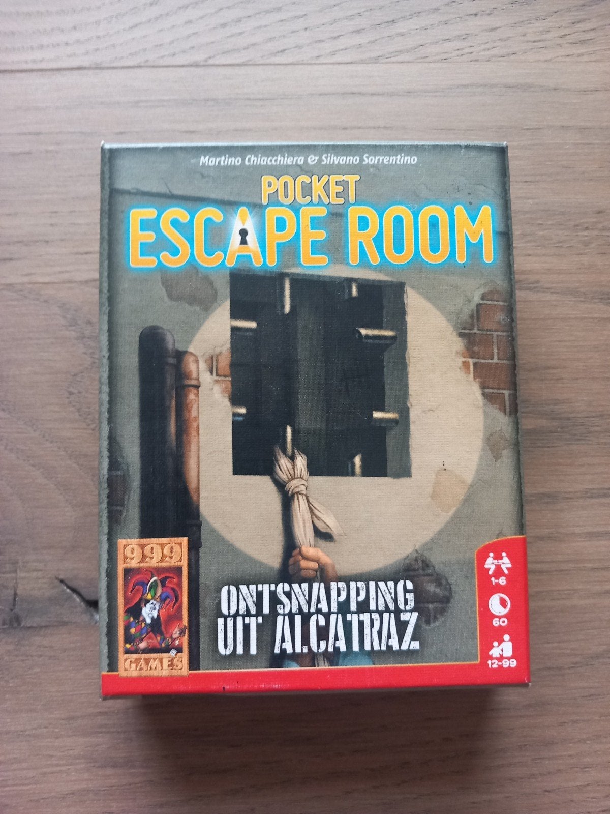 Pocket Escape Room: Ontsnapping uit Alcatraz, Vijf spelers of meer, Ophalen, Zo goed als nieuw, 999 Games