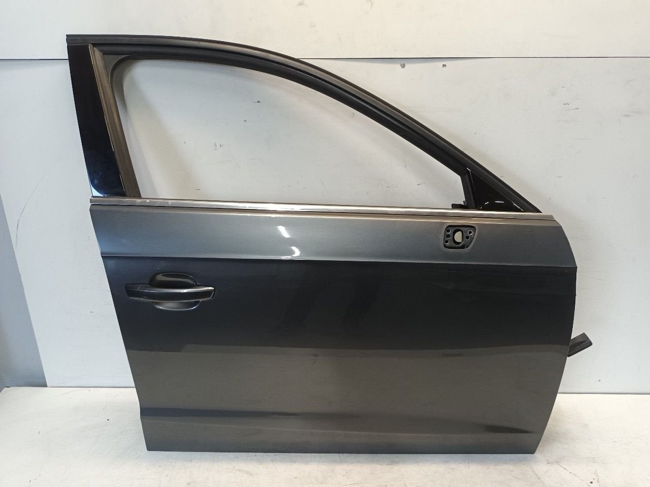 Portier rechts voor Audi A3, Auto-onderdelen, Onderdelen@venauto.nl, Van der Ven Autorecycling B.V., Gebruikt, Ettenseweg 76, 4706 PB Roosendaal, The Netherlands