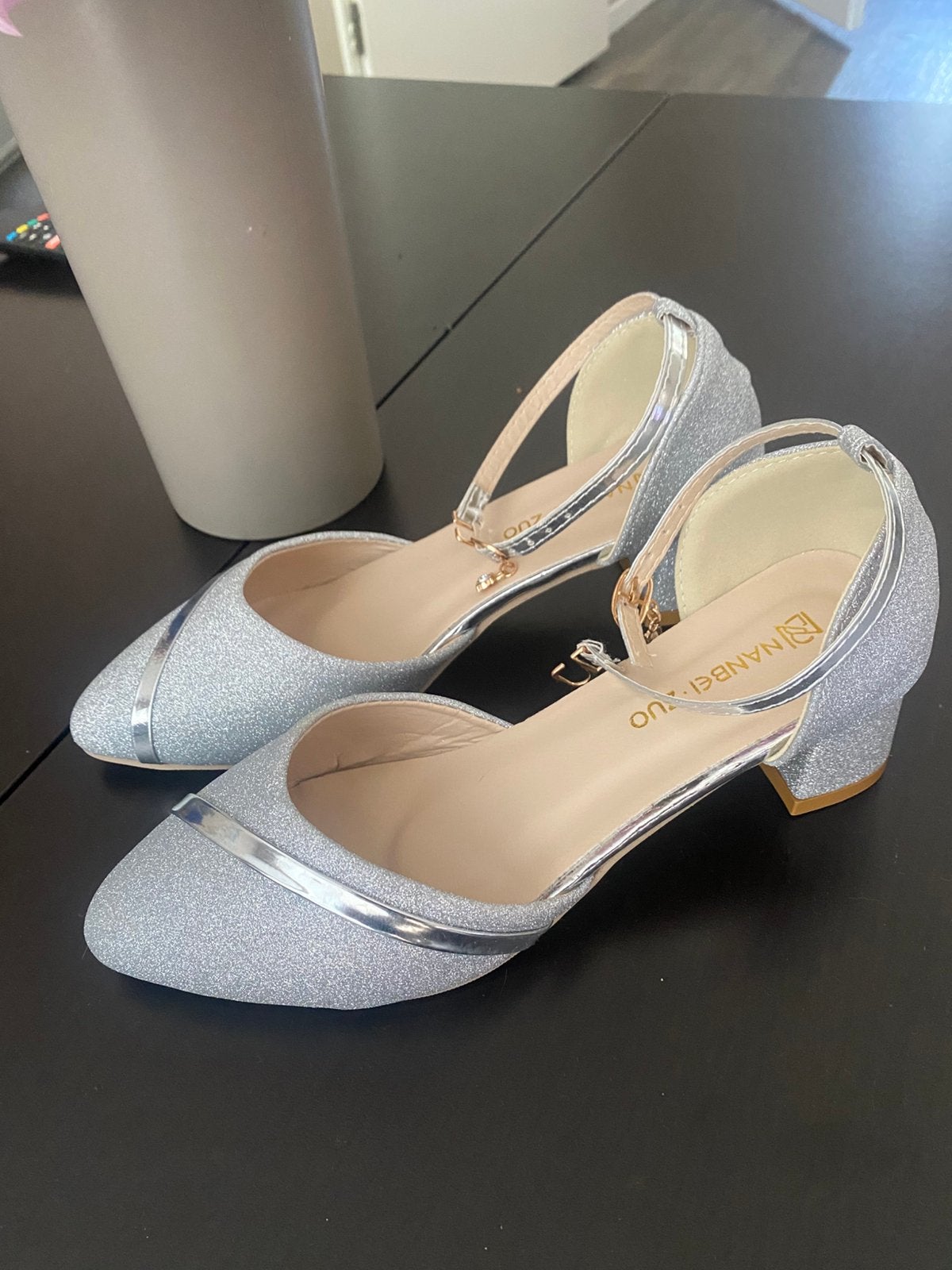 Nieuwe schoenen maat 39 zilver, Kleding | Dames, Trouwkleding en Trouwaccessoires, Ophalen of Verzenden, Zo goed als nieuw, Overige kleuren