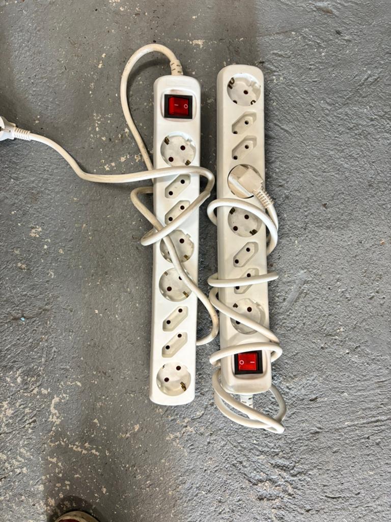 2x stekkerdoos voor 8 stekkers, Ophalen of Verzenden, Zo goed als nieuw, Apparatuur