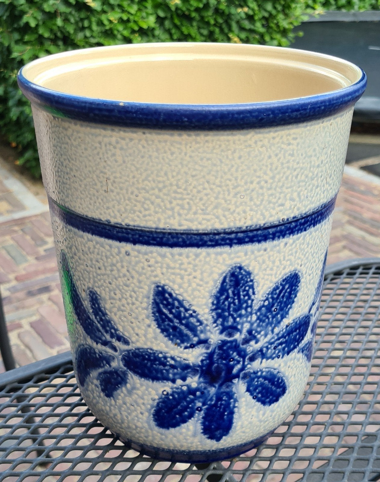 Vintage Keulse pot met zoutglazuur en kobaltblauwe bloemen, Ophalen of Verzenden
