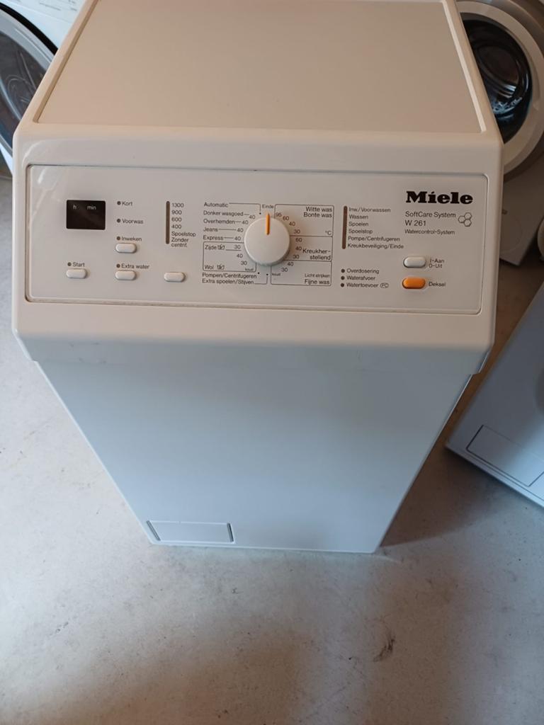 Miele wasmachine, Ophalen, 1200 tot 1600 toeren, 4 tot 6 kg, Zo goed als nieuw