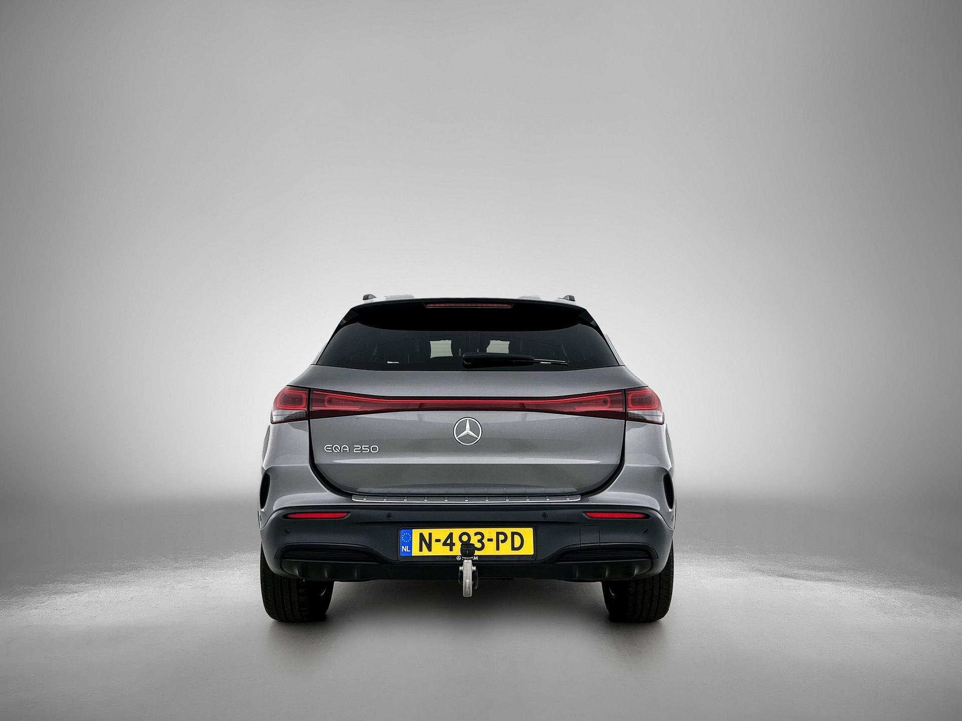 Mercedes-Benz EQA 250 Business Solution AMG 67 kWh | Trekhaa, Gebruikt, 190 pk, Leder en Stof, SUV of Terreinwagen