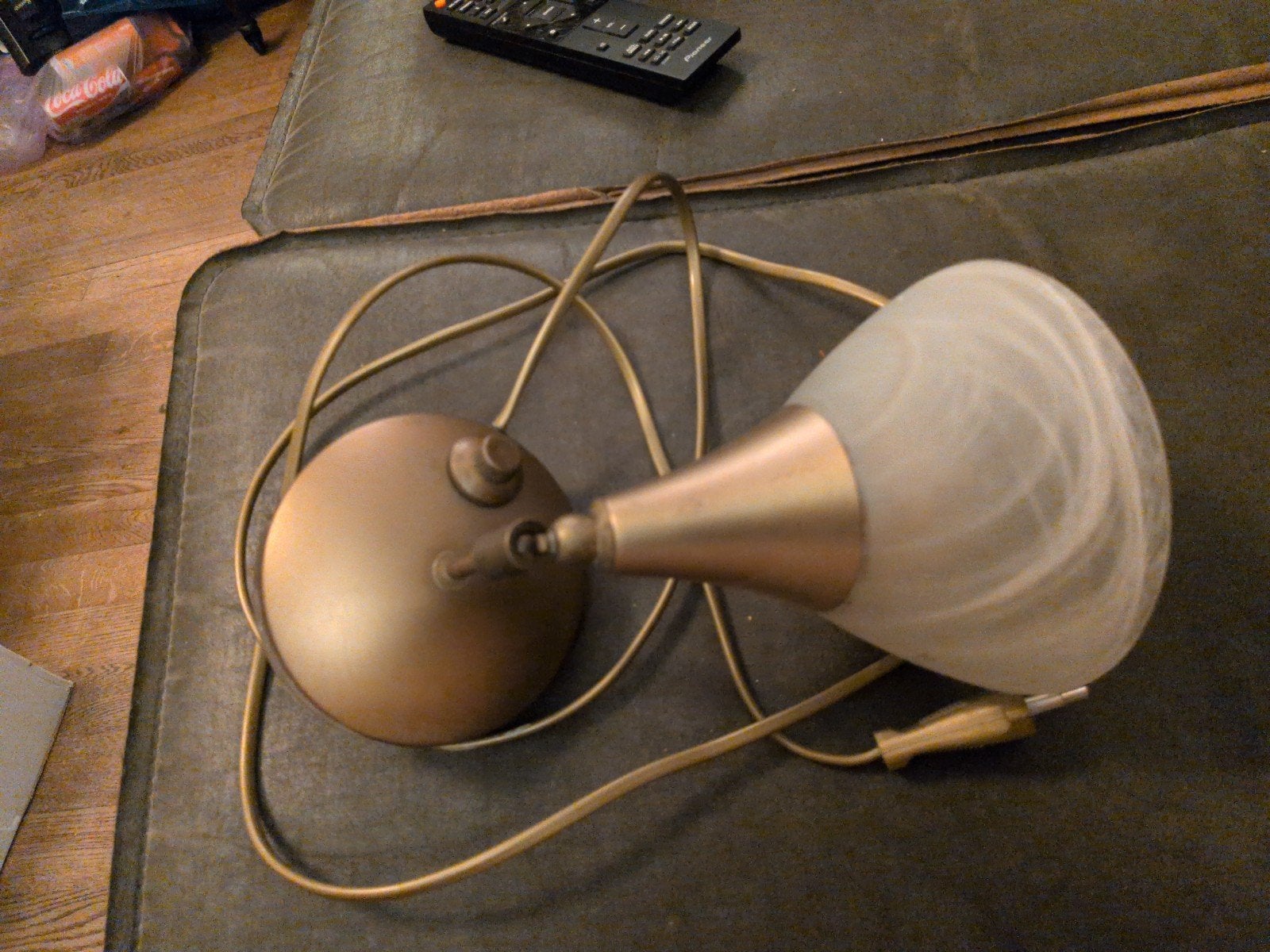 Mooie Vintage Messing Wandlamp / Wandspot met Albast Glas (J, Ophalen of Verzenden, Glas