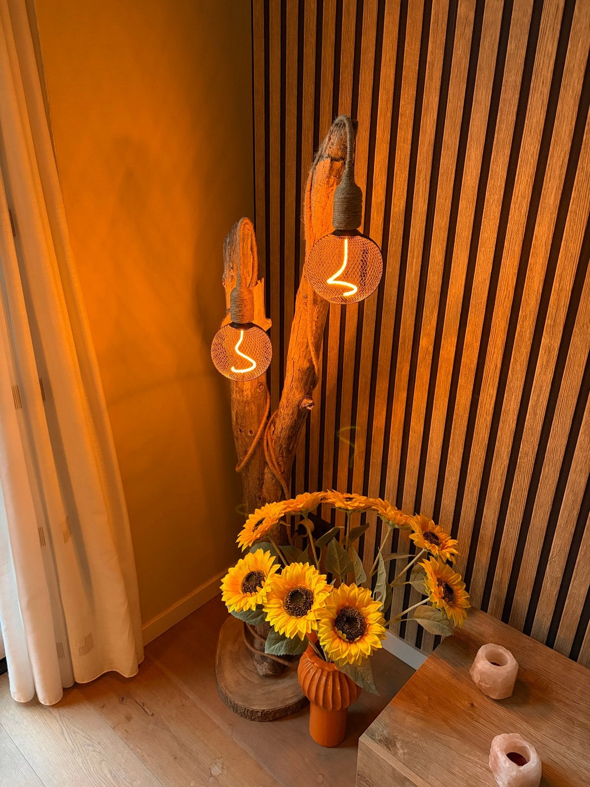 Unieke handgemaakte vloerlamp van boomstam met dimmer, Huis en Inrichting, Lampen | Vloerlampen, Ophalen of Verzenden, Zo goed als nieuw