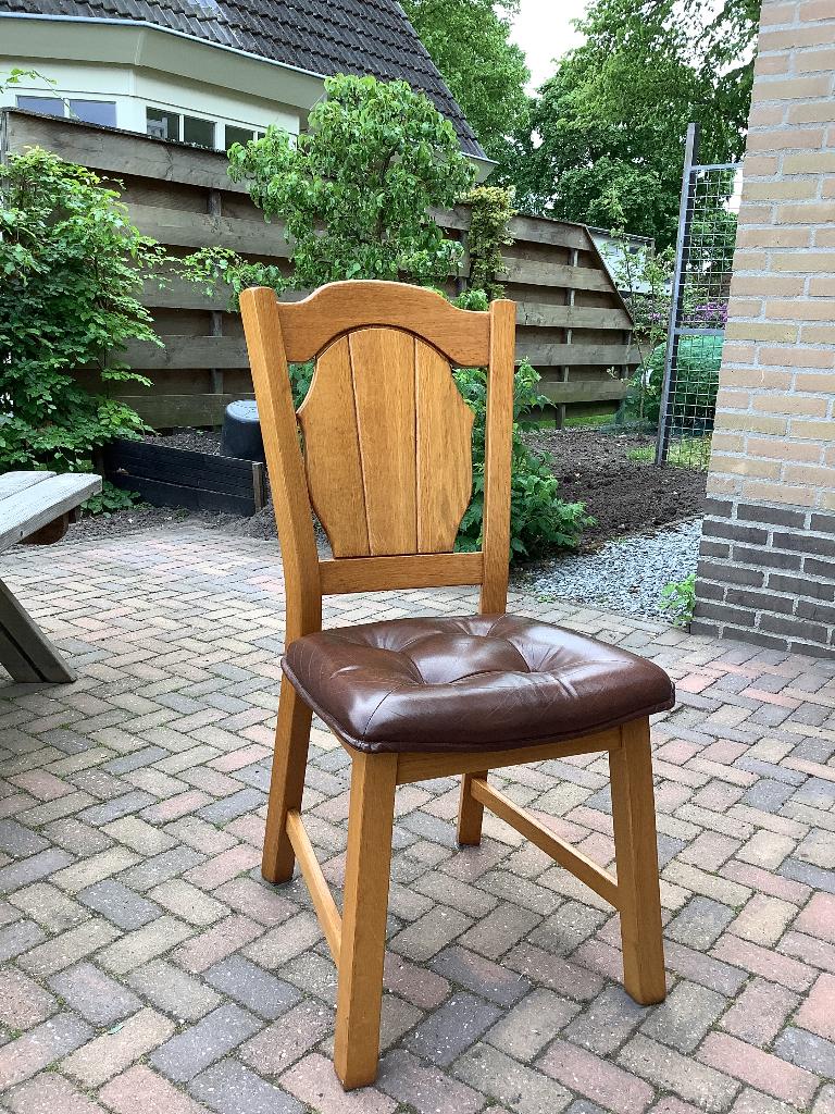 4 stoelen, Huis en Inrichting, Stoelen, Ophalen, Gebruikt, Houten stoelen met lederen bruine kussens, Bruin