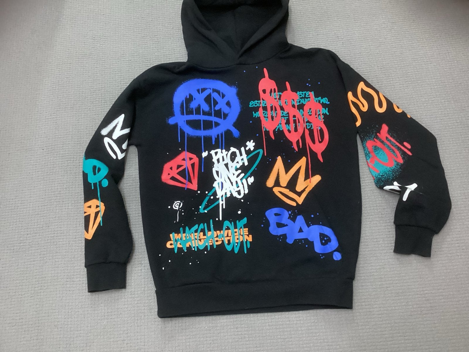 Zwarte Hoodie Maat 176 met Coole Graffiti Print, Ophalen of Verzenden, Zo goed als nieuw, Jongen of Meisje, Trui of Vest