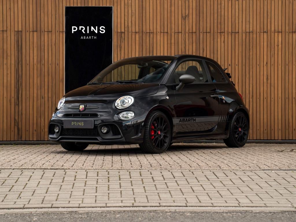 Fiat 500C Abarth 595 Competizione | Beats | Sabelt stoelen, Auto's, Voorwielaandrijving, 4 cilinders, Alcantara, Zwart
