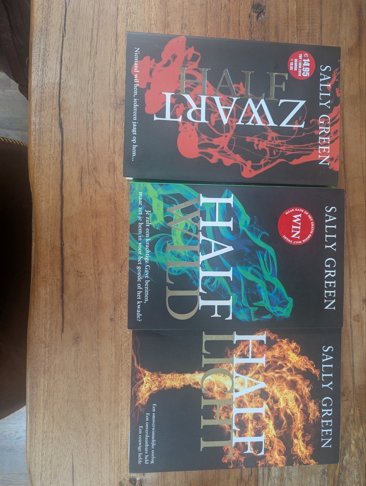 Sally Green Trilogie, Half Zwart, Half Wild, Half licht, Ophalen of Verzenden, Gelezen