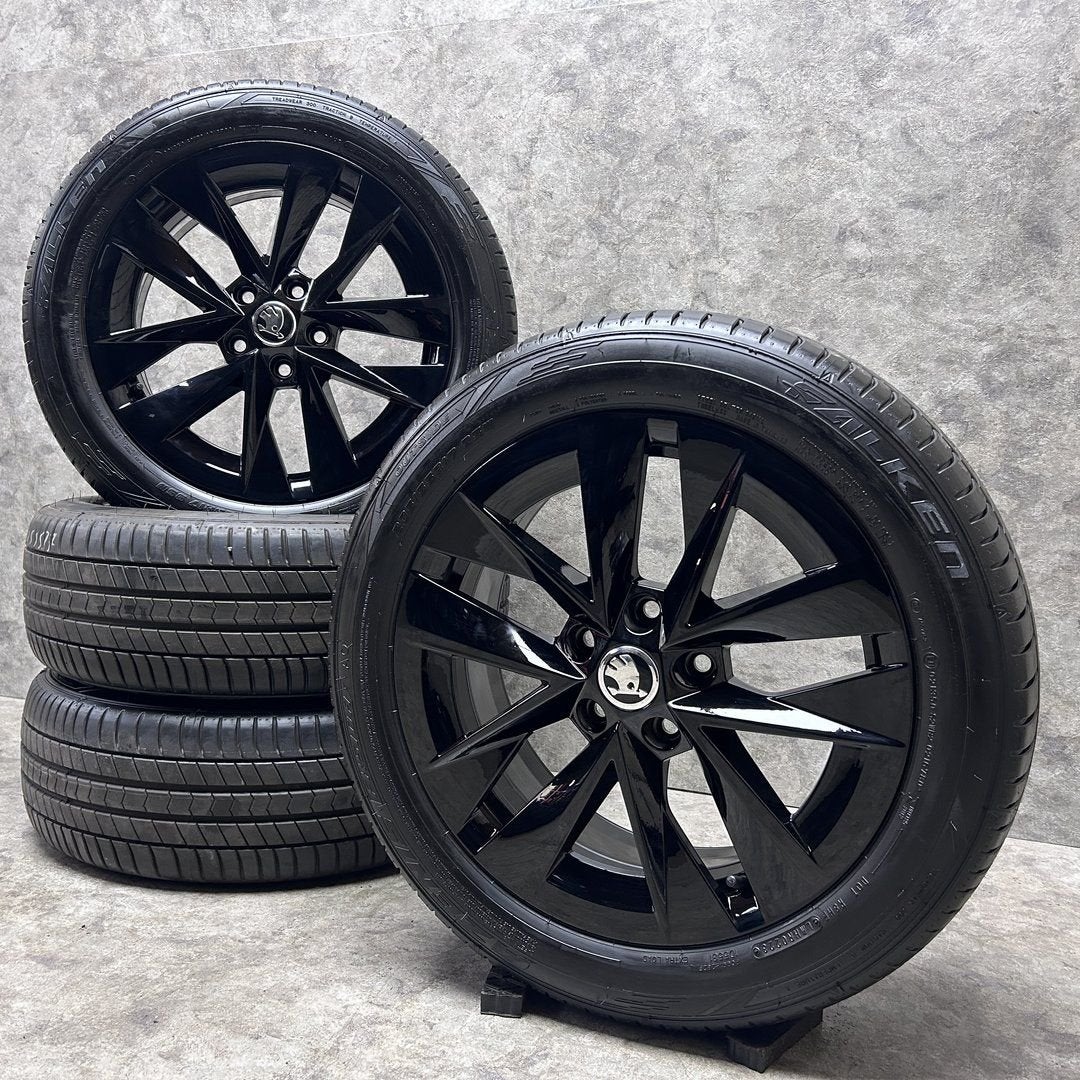 17  inch originele Rotare velgen + zomerbanden Skoda Octavia, Auto-onderdelen, -, -, Banden en Velgen, Nieuw