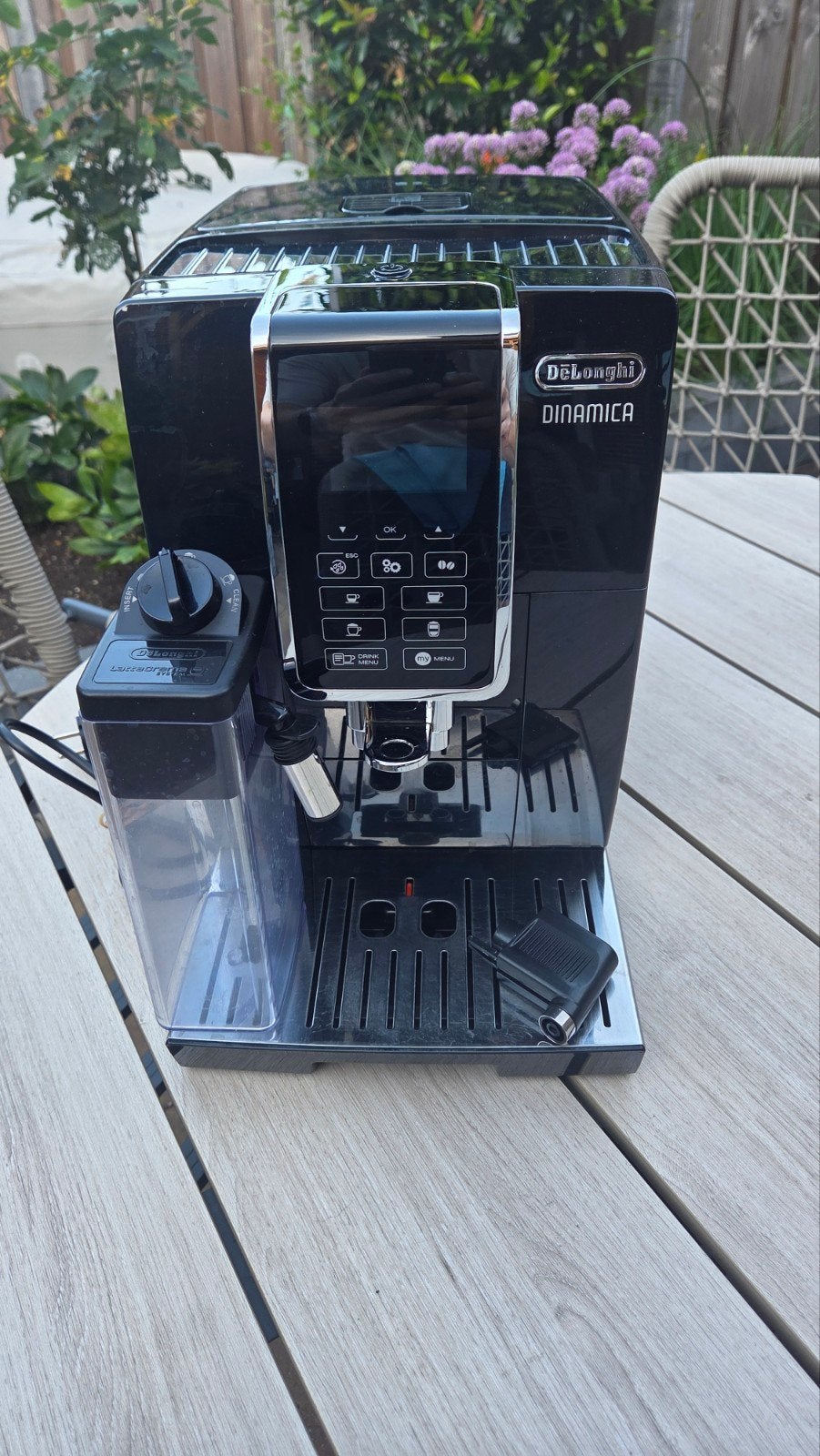 De'Longhi Dinamica Volautomatische Espressomachi, Ophalen, Gebruikt, Espresso apparaat, Afneembaar waterreservoir