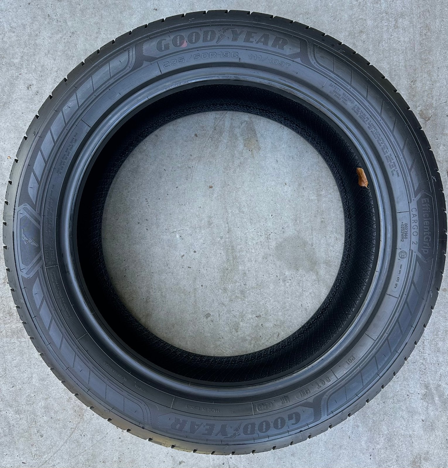 4 Stuks Goodyear 235 50 19 C Zomerbanden Inclusief Montage, 19 inch, Bestelwagen, Goodyear, Nieuw