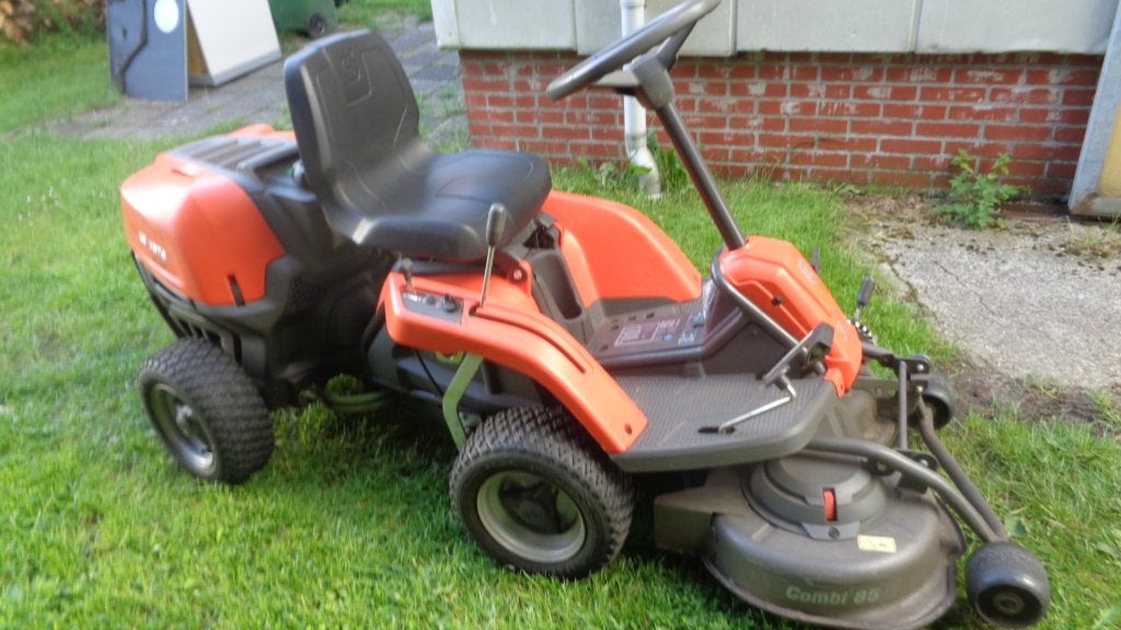 wegens inruil nette goedlopende husqvarna frontmaaier, Ophalen, Gebruikt, Husqvarna, Nederland