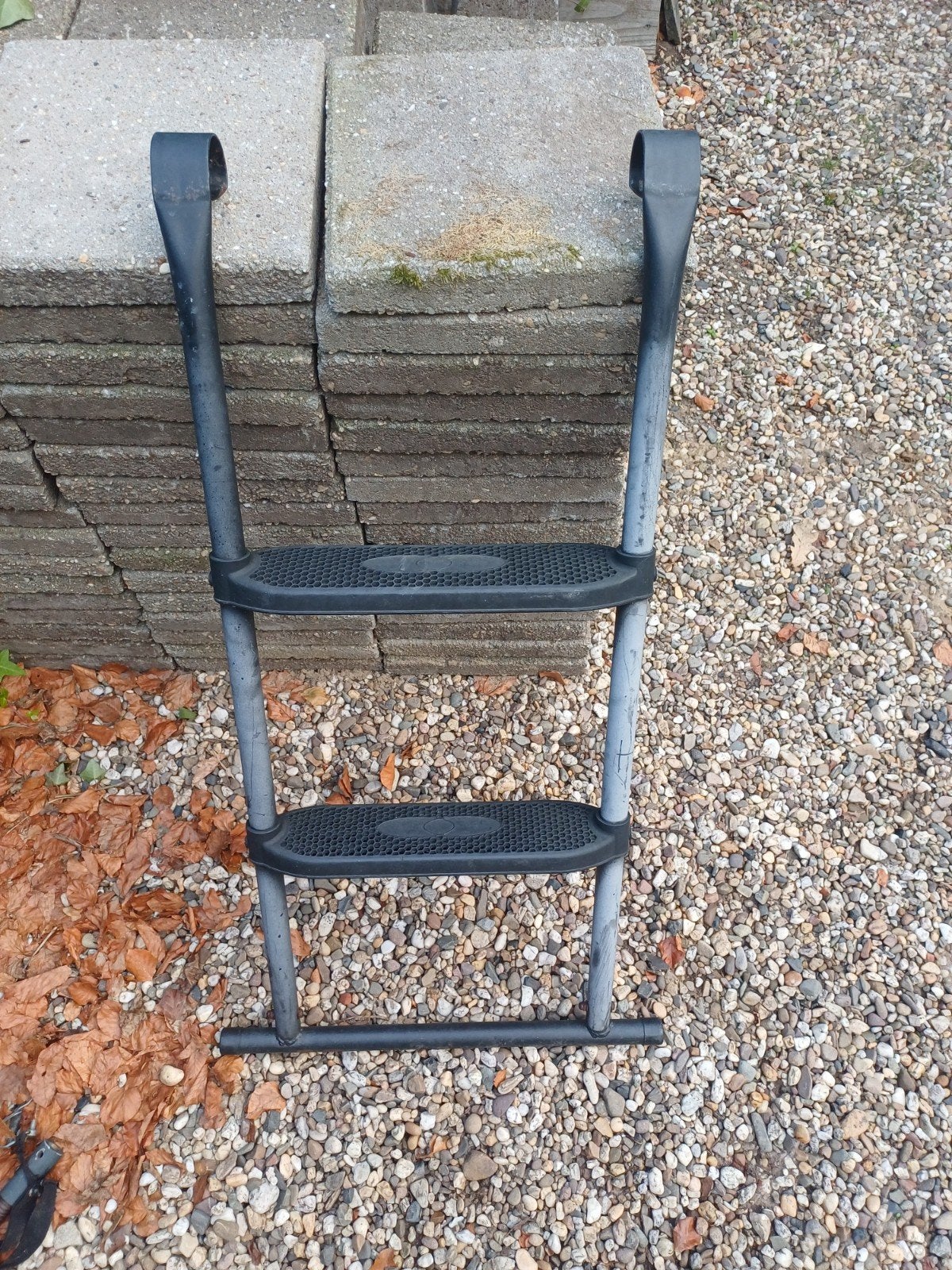 trampoline trapje, Ophalen