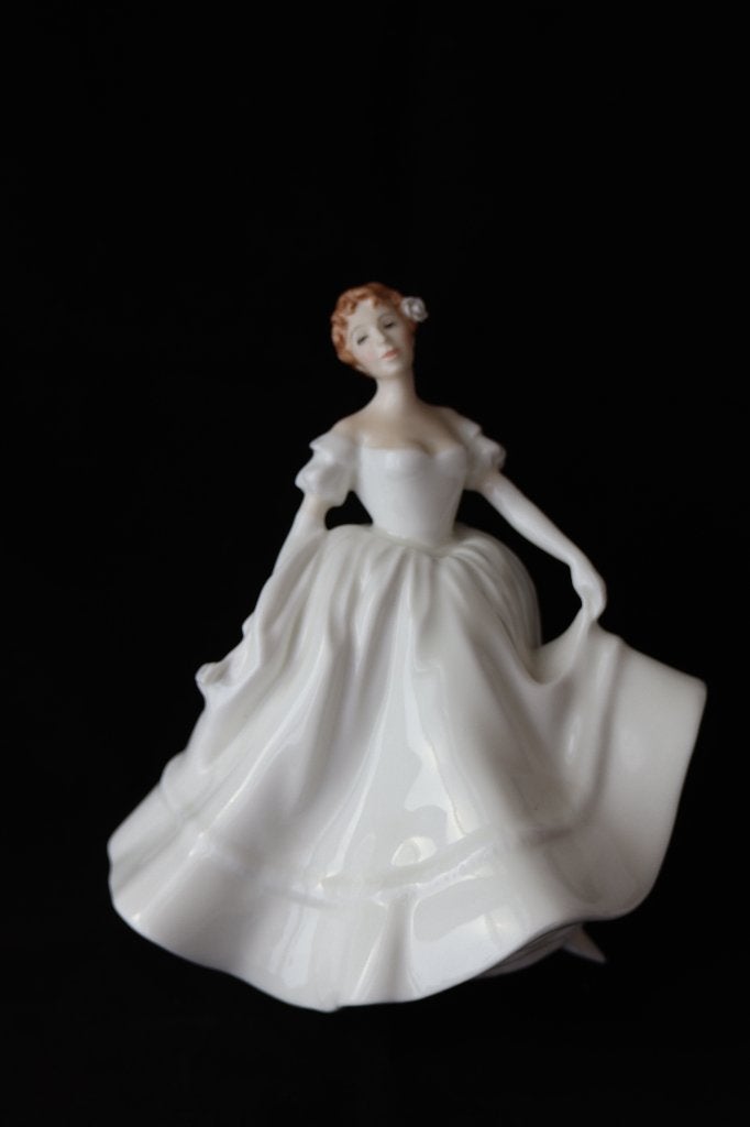Vintage Royal Doulton Nancy lady figurine 1981, Ophalen of Verzenden