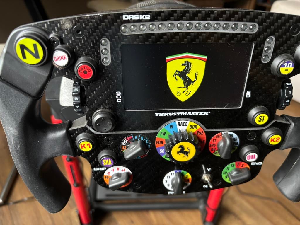 Thrustmaster T300 + Formula 1 SF1000 + Wheelstand, Ophalen, Zo goed als nieuw