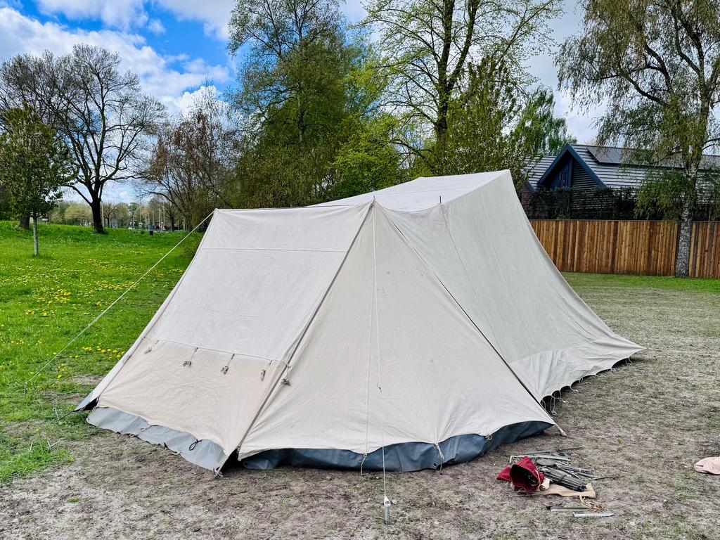 De Waard tent: Jan van gent 4 pers., Caravans en Kamperen, Ophalen, Gebruikt, Tot en met 4