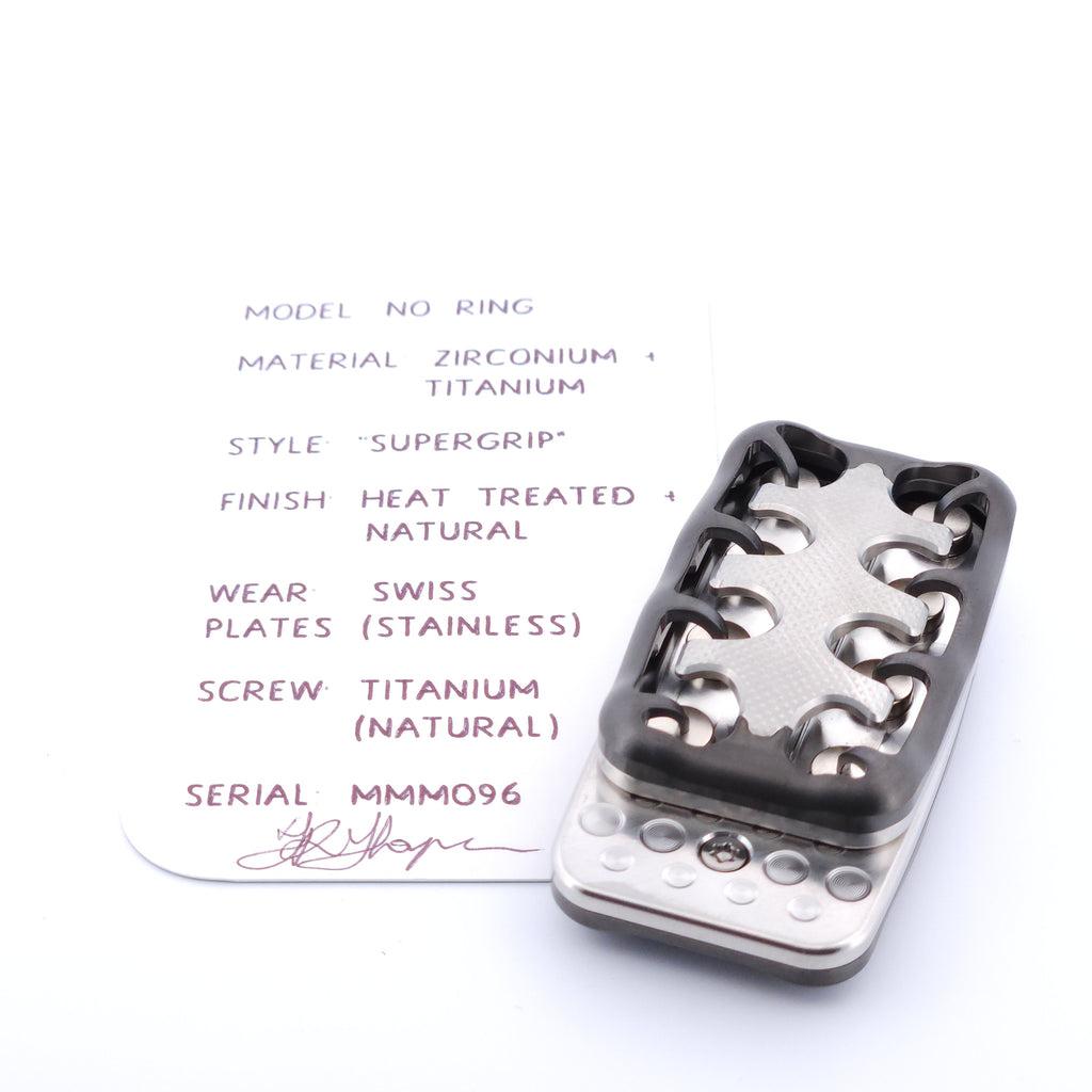 Magnus NO-Ring MMM096 Zirconium + Titanium fidget toys, Ophalen, Zo goed als nieuw