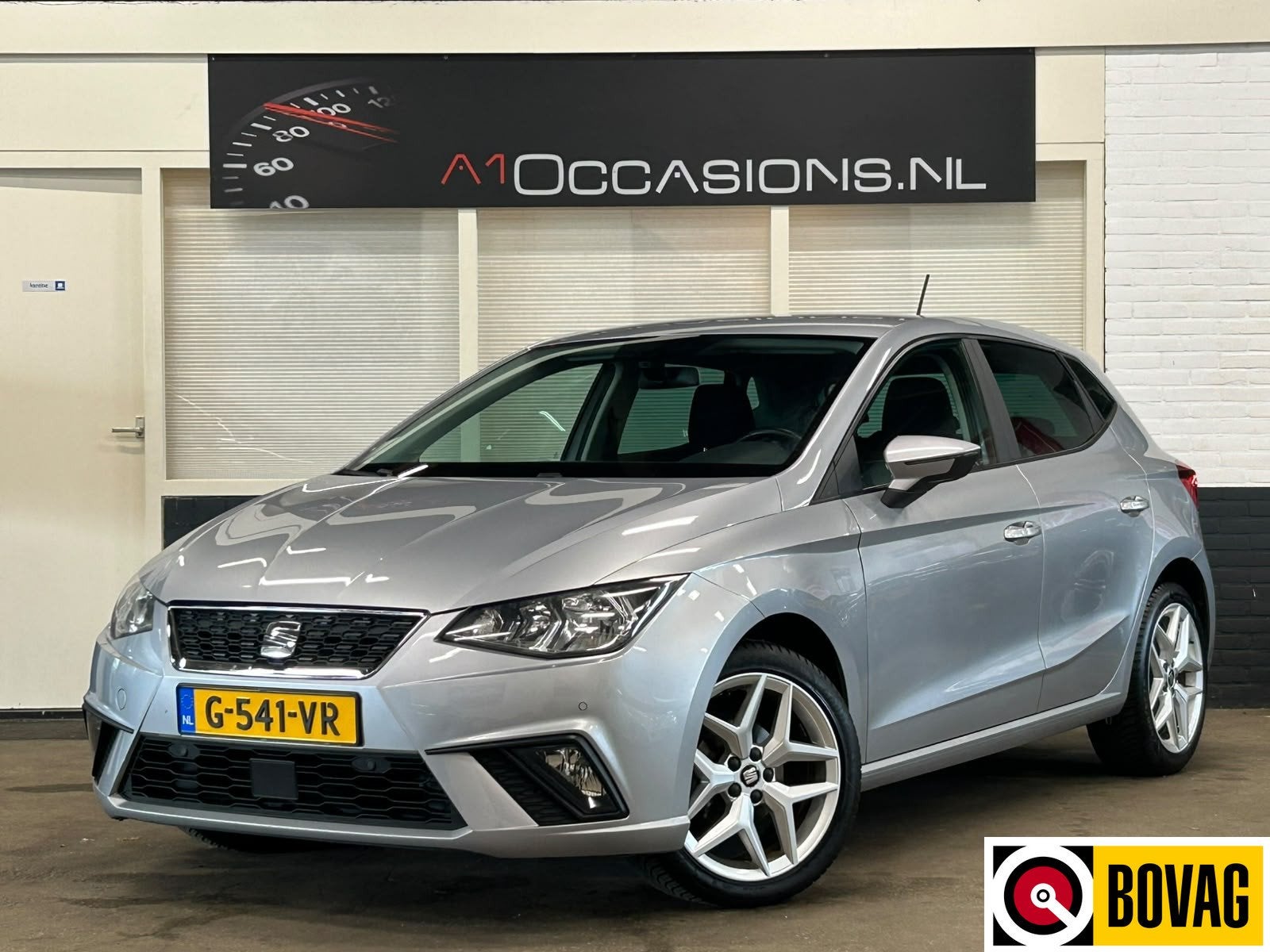 SEAT Ibiza 1.0 TSI Style Business Intense + APPLE CARPLAY +, Auto's, Voorwielaandrijving, Stof, Ibiza, Origineel Nederlands