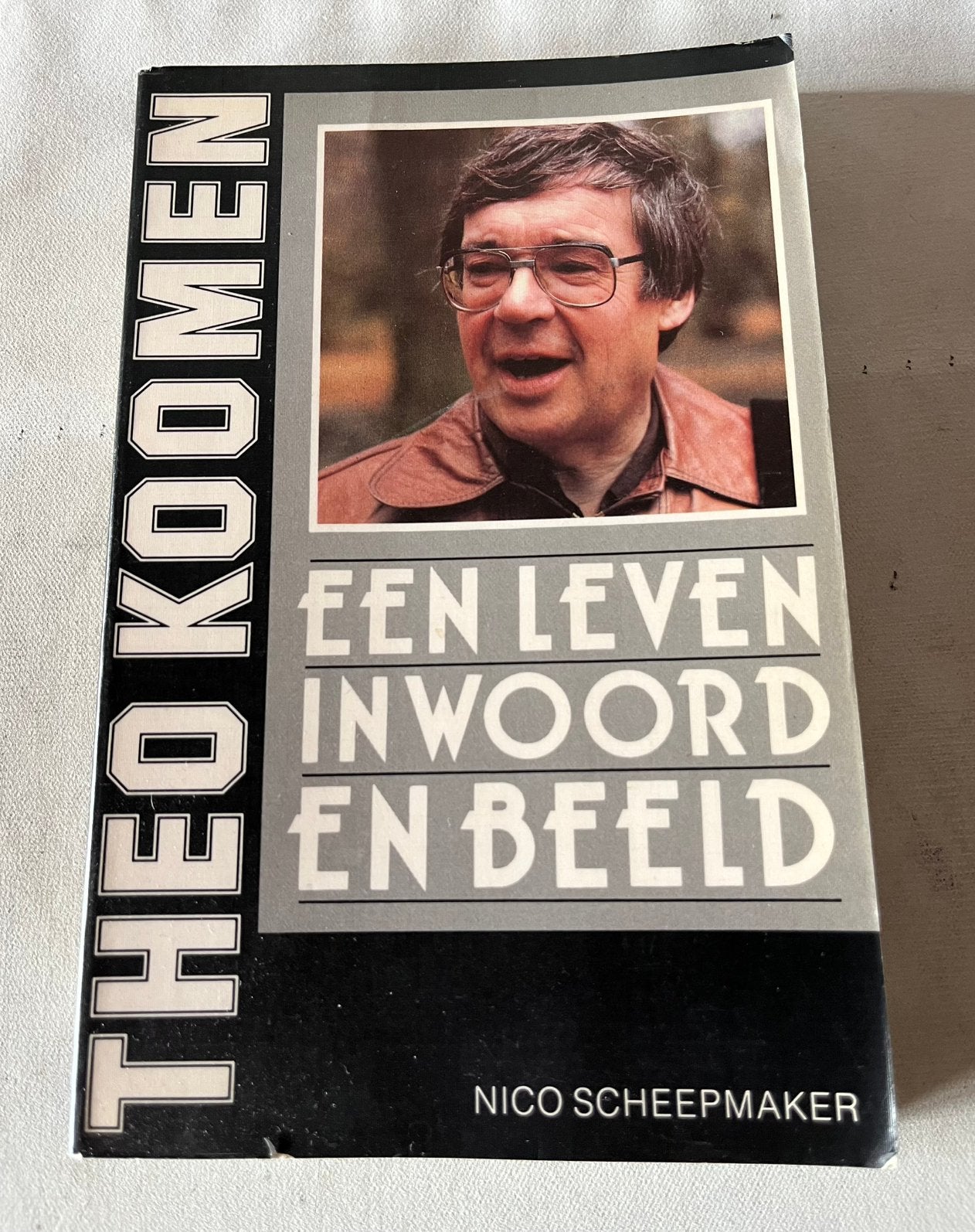 Boek Theo Koomen, Boeken, Ophalen of Verzenden, Zo goed als nieuw, Sport